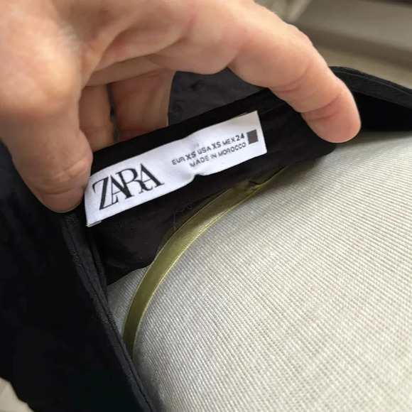 Zara black jacquard slip dress with chain strap Material: satin xs - Picture 5 of 6